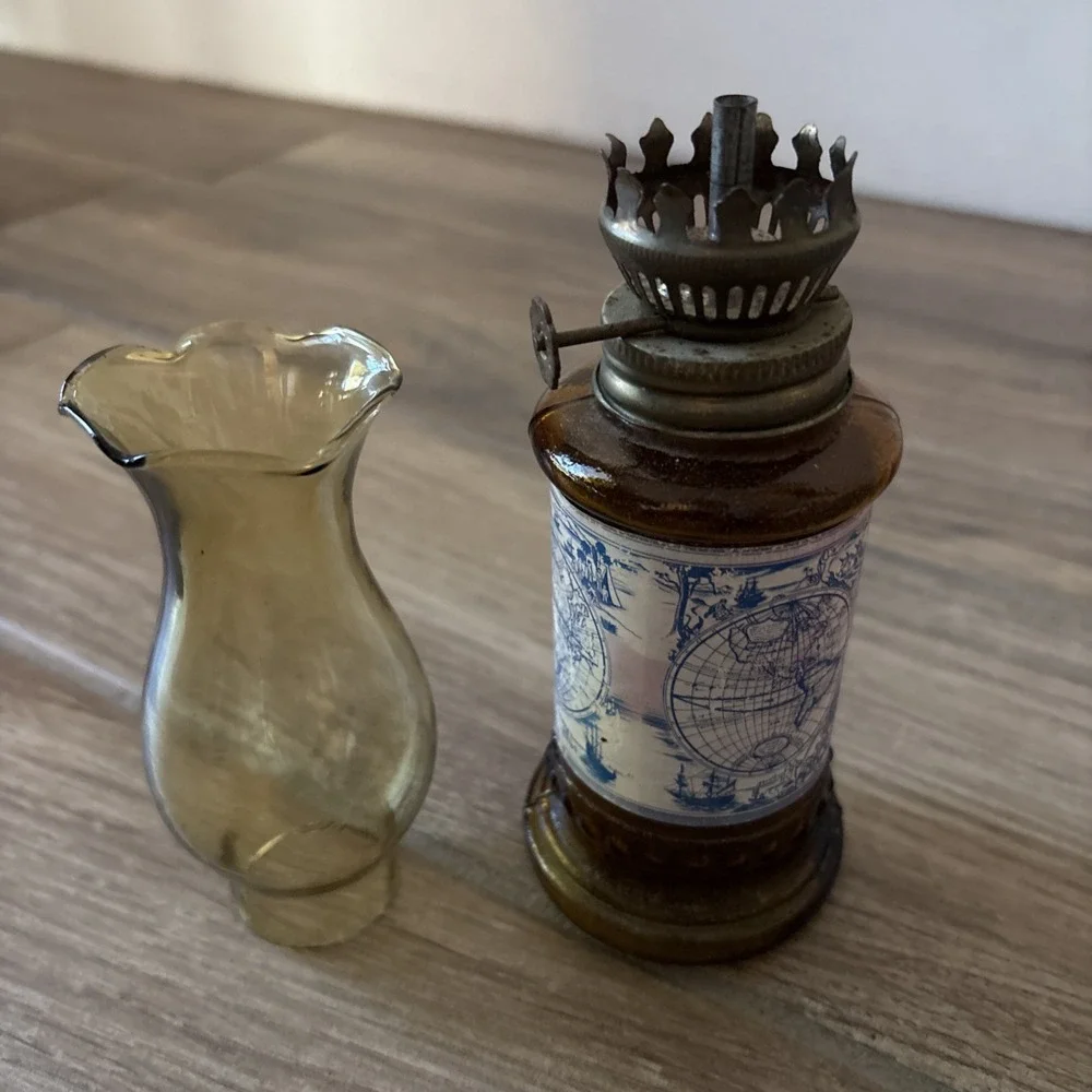 Vintage Amber  Glass Globe Atlas‎ Oil Lamp 1960s Japan 8